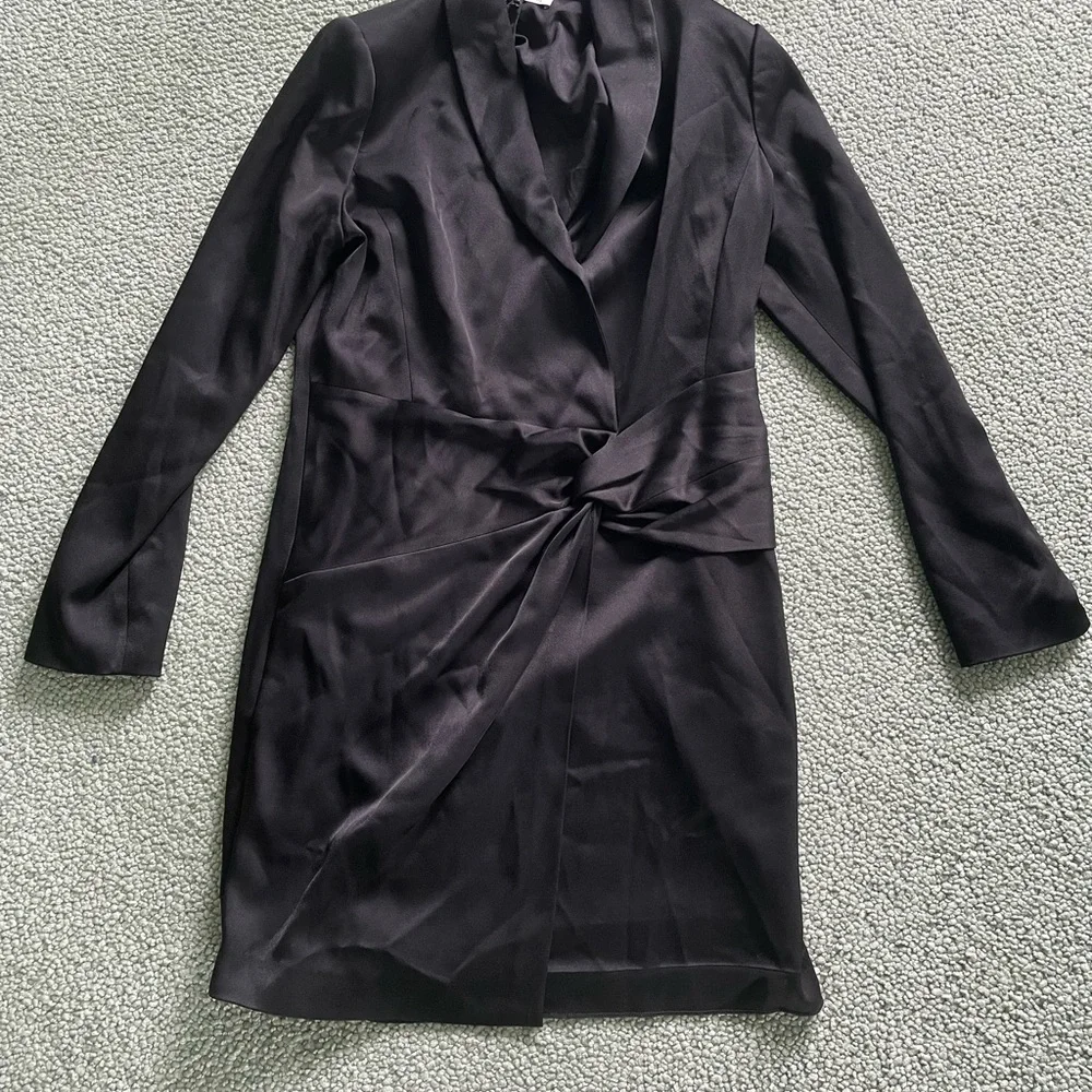 Halston Paris satin blazer dress - Picture 2 of 7